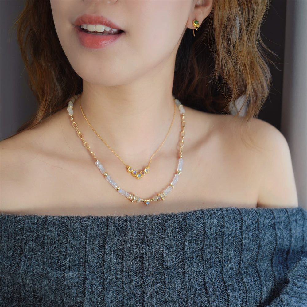 Glowy Moonstone Necklace