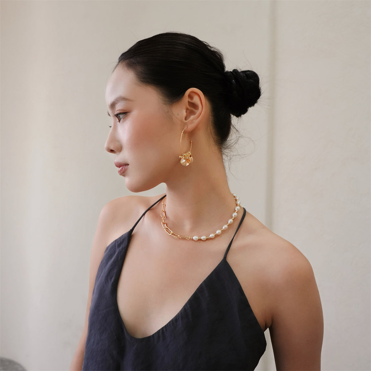 Roan Pearl Necklace
