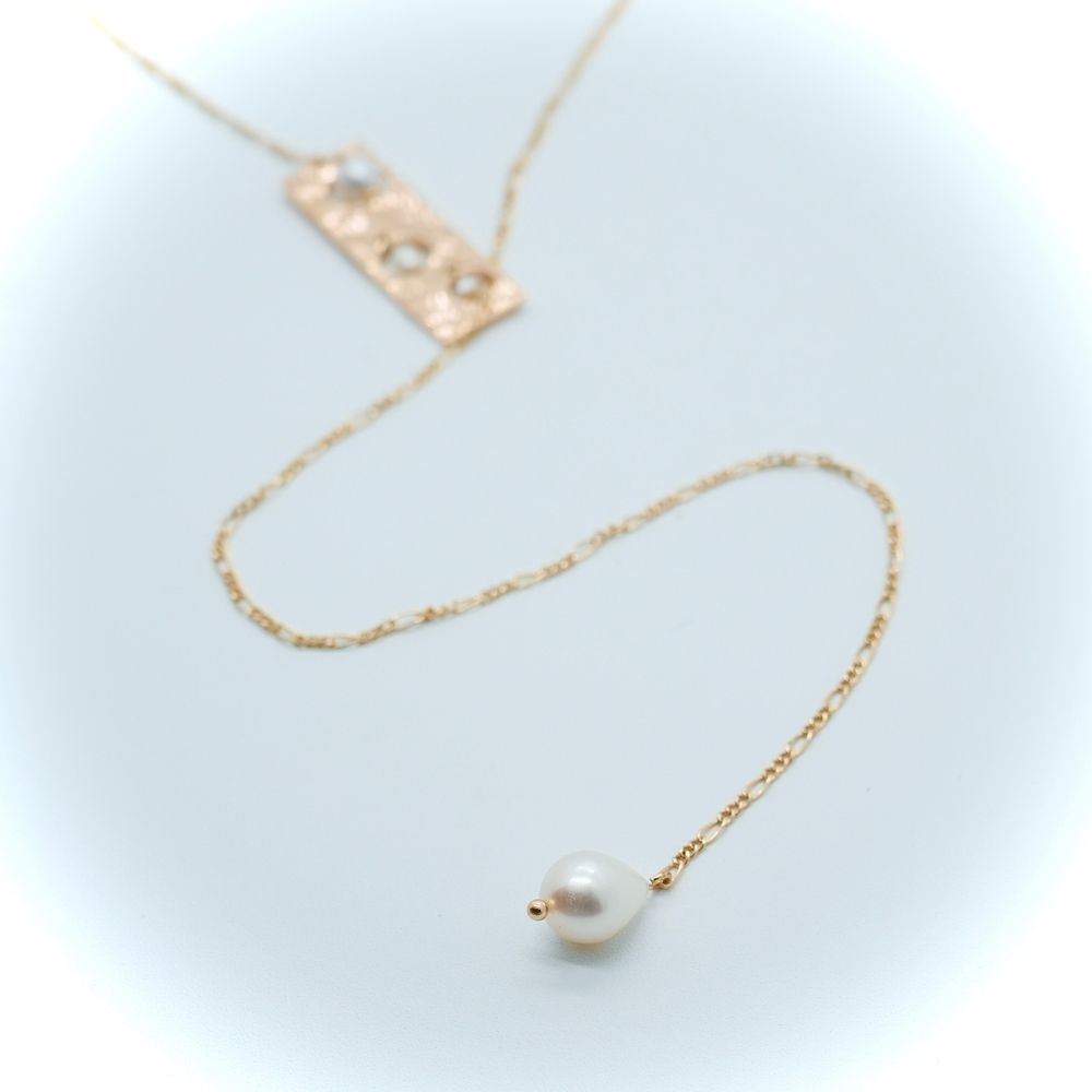 Thea Necklace