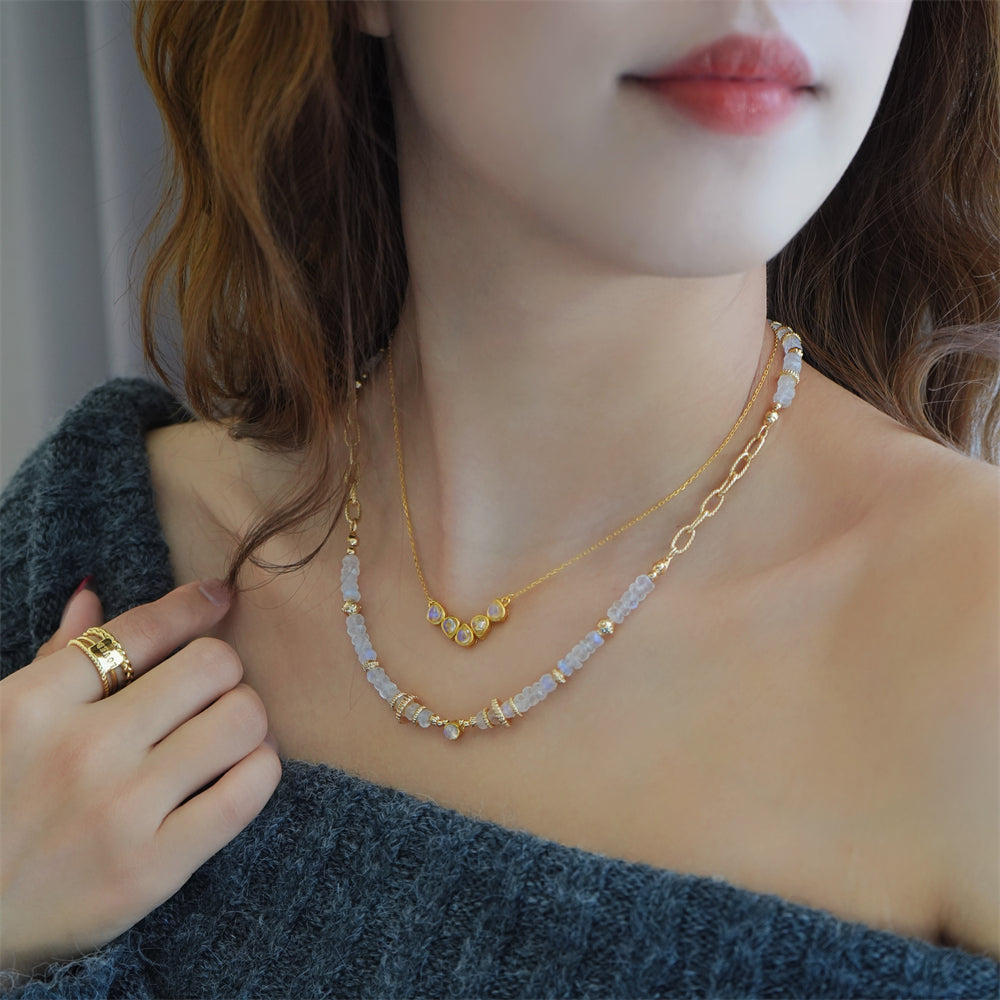 Glowy Moonstone Necklace